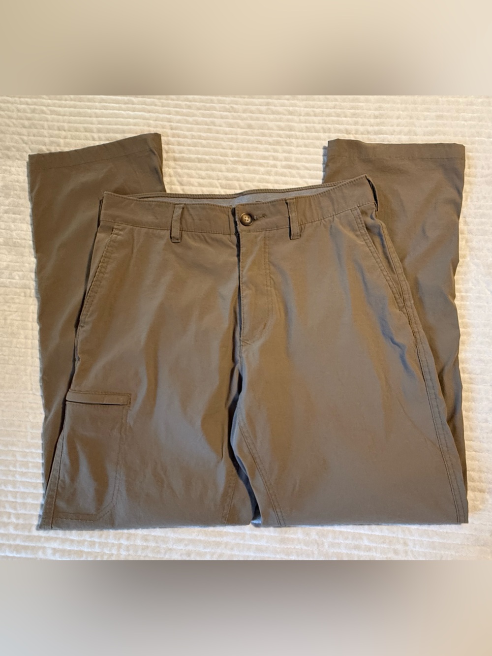 Men’s UB Tech Performance Khaki Pants 32x30
